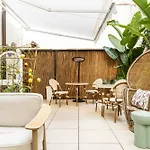 Xenia & Aparthotel 4*