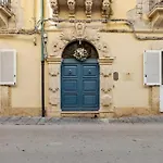 Aparthotel Xenia & 4*