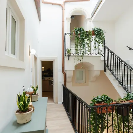 Xenia & シラクーサ