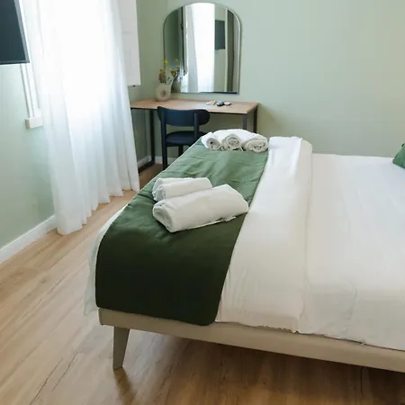 Xenia & Aparthotel *