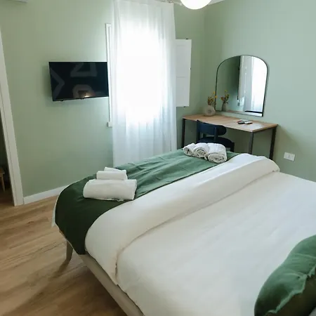 Xenia & Aparthotel