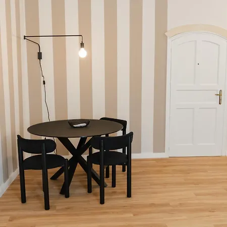 Xenia & アパートホテル