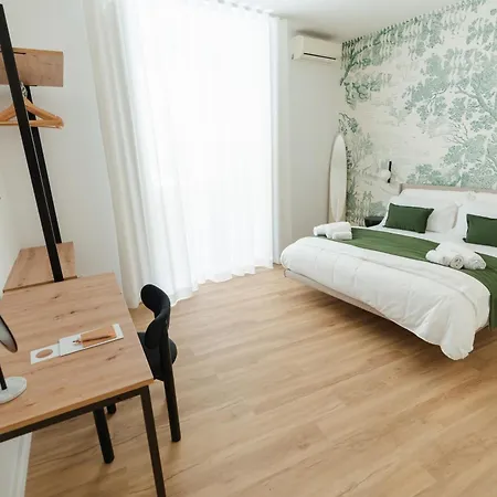 Xenia & アパートホテル 4*